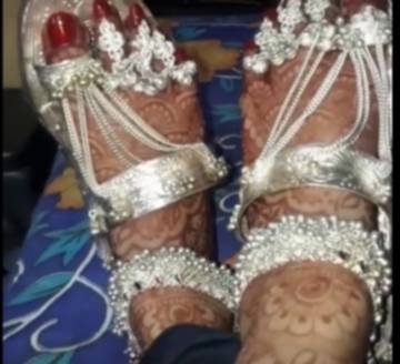 Chandi ki chappal online ka price