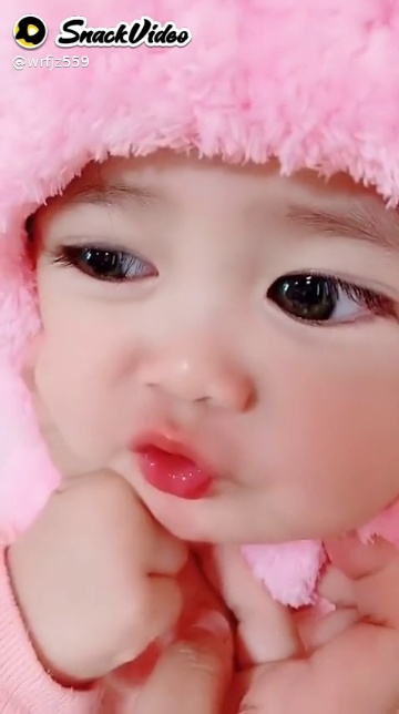 cute baby 🥰😘😘😘🥰 #cute baby video TASMIYA💫 - ShareChat - Funny,  Romantic, Videos, Shayari, Quotes