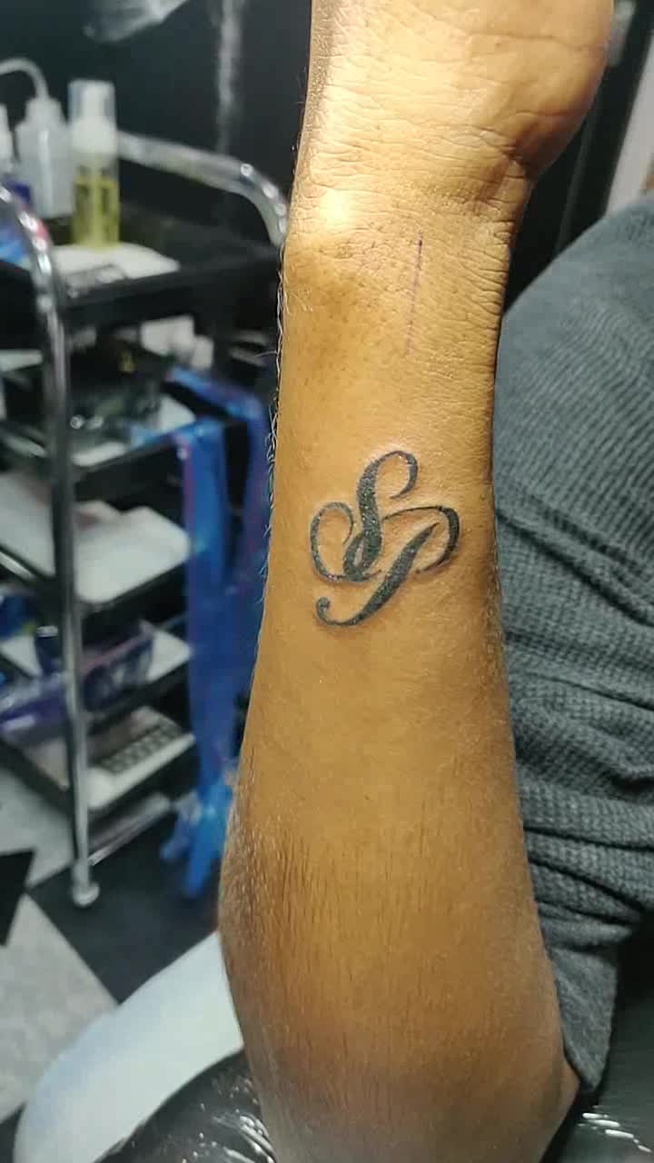 Tattoo uploaded by BHARATH TATTOOIST  P letter with Heart Tattoo Tattoo  by Bharath Tattooist For Appointments Contact 8095255505 Tattoo Gallery  Get Inked or Die Naked pletter plettertattoo plovetattoo  pletterdesigns ptattoo pwithhearttattoo 