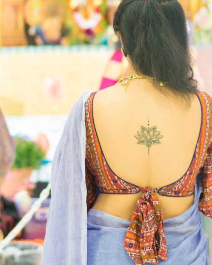 saree princess-Hot bollywood tamil kollywood actress in saree stills:  Actress Hari priya shows off her tattoo back in a saree