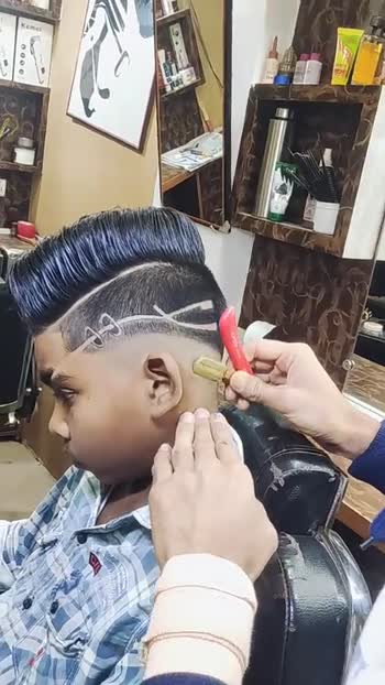 boy hair cutting style Videos • **_- 𝐆𝐨𝐥𝐝𝐞𝐧 𝐬𝐚𝐥𝐨𝐧 -_**  (@359423310) on ShareChat