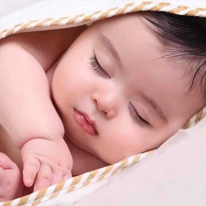 Cute Baby wallpapers HD Download