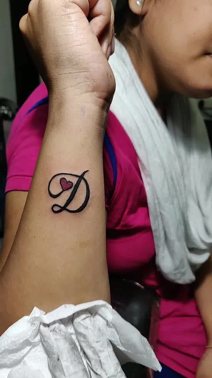 d initial tattoo