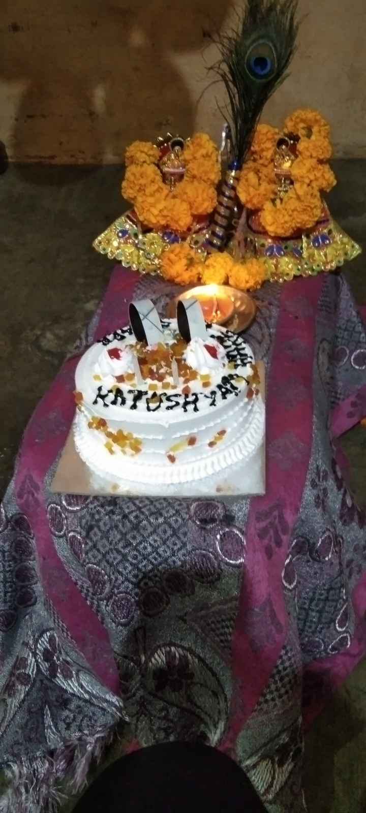 Prabhas cuts birthday cake on the sets of 'Radhe Shyam' - view pics