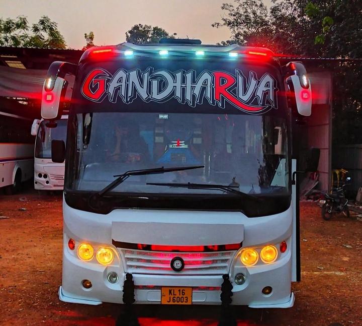 Kerala tourist bus Images • *_𝗦𝗜𝗡𝗚𝗔𝗠_* 🦁 (@vandipranthanultimate) on  ShareChat