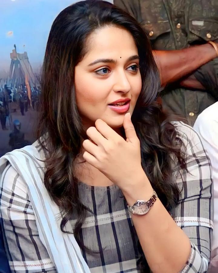 girl dp profile😍 Images • Anushka (@anushka06) on ShareChat