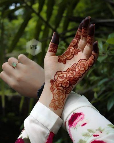 31 Unique And Beautiful Rose Mehndi Designs For D-Day!