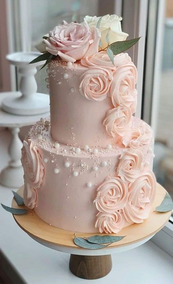 Beautiful Birthday Cake | bakehoney.com